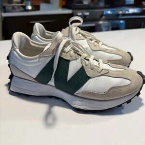 New Balance 327 – White/Suede/Green Croc
